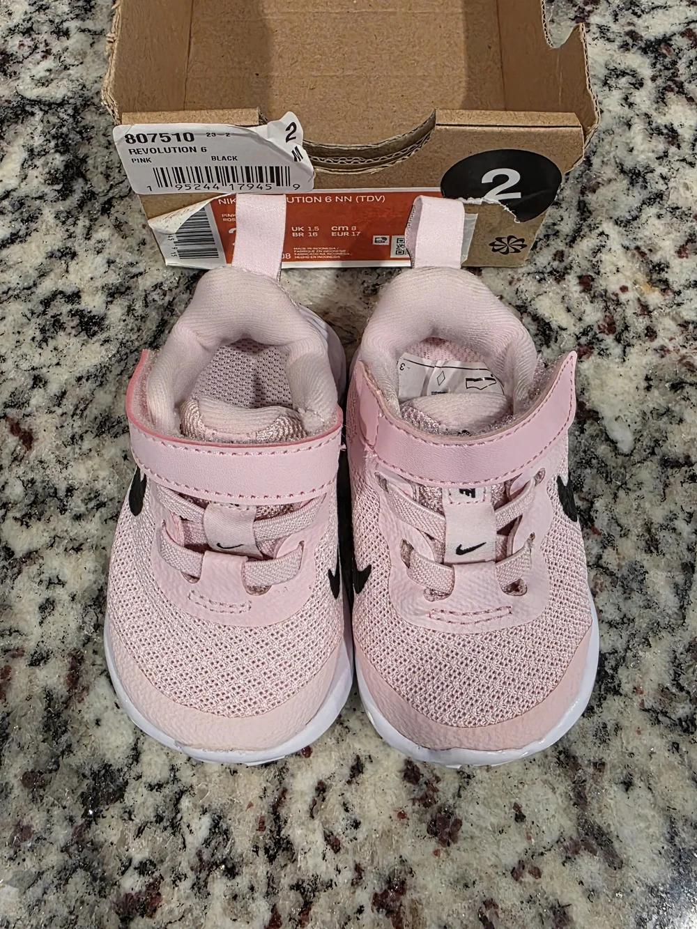 Nike Infant Girls 2c Pink Sneakers NWT/B